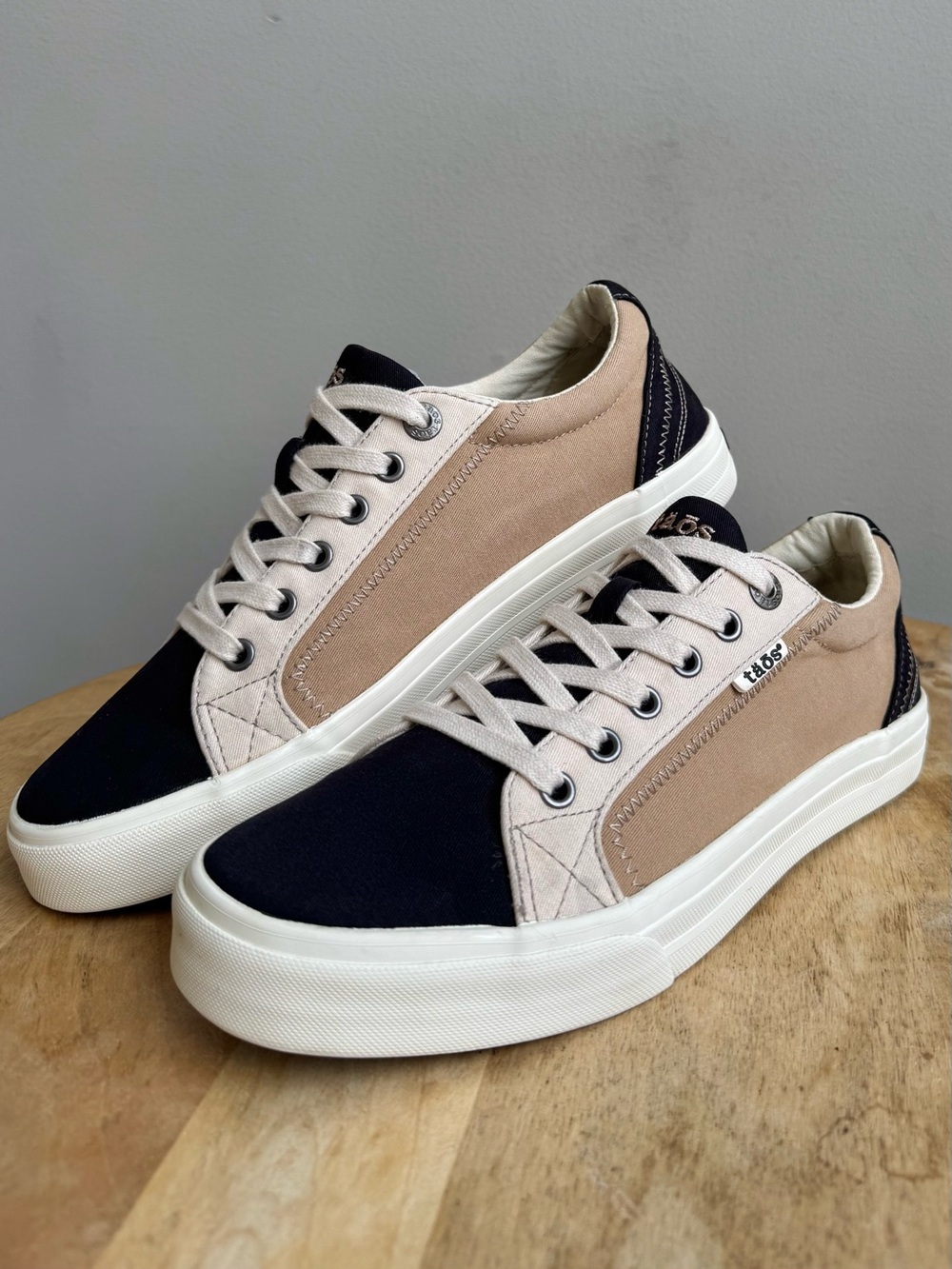 Taos Plim Soul Colorblock Canvas Sneakers - Women's Size 9.5 Black Tan Arch Fit